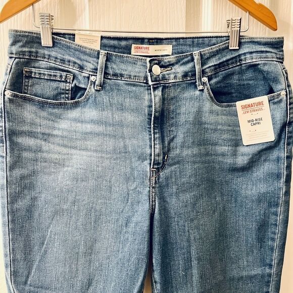 Levi Strauss Signature Mid-Rise Cuffed Capri Women’s 14 Jean Blue 34x23 Stretch - Picture 2 of 10